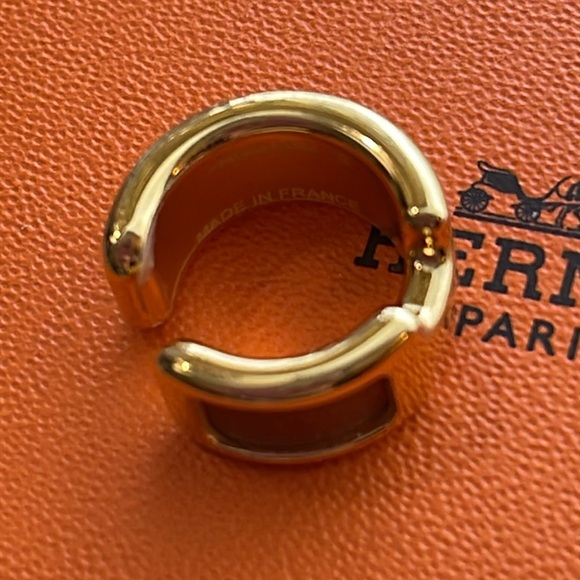 💯 Authentic Hermes OLYMPE EAR CUFF - GOLD-
** NEW ** - Picture 5 of 8